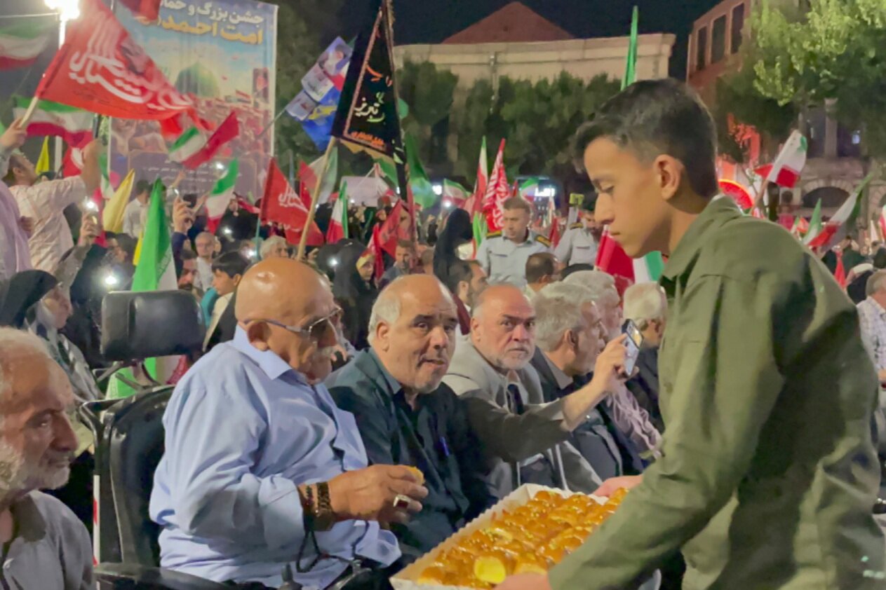 آسمان تبریز در شب میلاد پیامبر اعظم (ص) نورباران شد