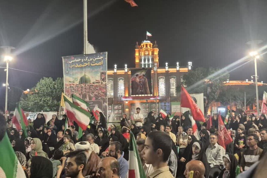 انتقاد از بی‌توجهی به آذین‌بندی تبریز در هفته وحدت / دبیر جشن «امت احمد»: فضای شهر با حال‌وهوای میلاد پیامبر فاصله داشت