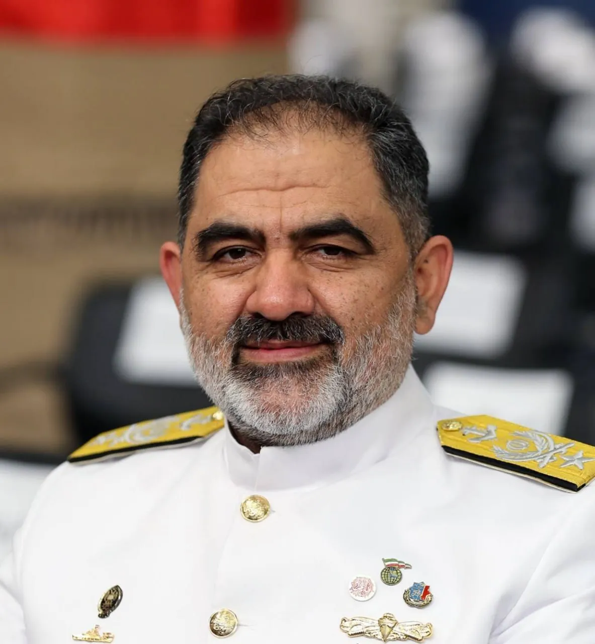 دریادار ایرانی: دشمن در شناخت ملت ایران دچار اشتباه محاسباتی است؛ نیروی دریایی مقتدرانه ایستاده است