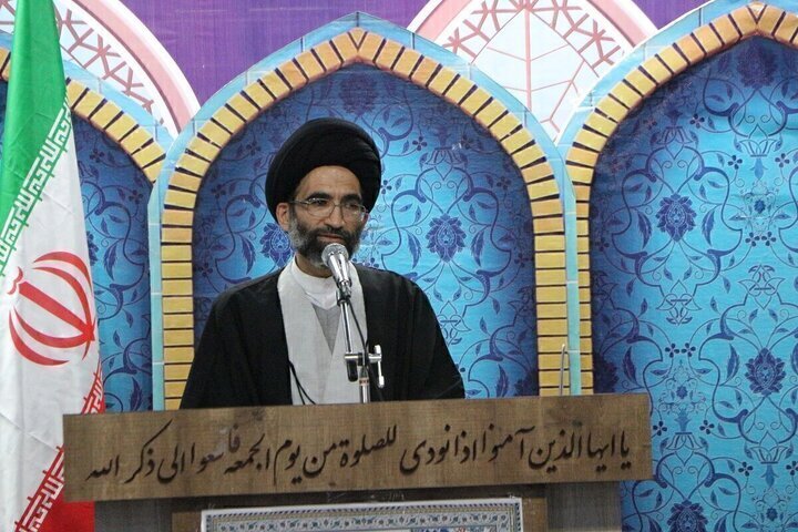 امام جمعه کاشان: آثار پژوهشی مستند، توشه‌ای ماندگار برای آخرت است