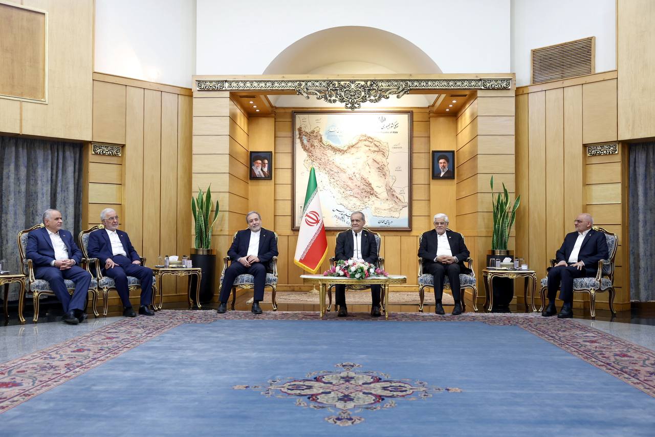 پزشکیان و عراقچی در حاشیه نشست سران سازمان همکاری شانگهای