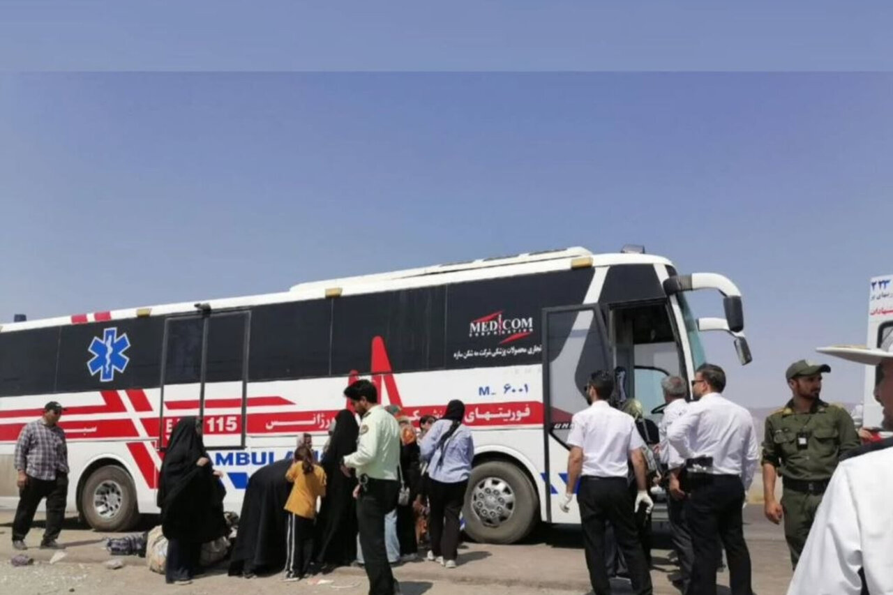 واژگونی اتوبوس در جاده سبزوار - نیشابور ۴۶ مصدوم برجا گذاشت