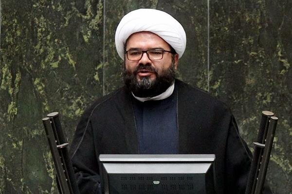نیک‌بین: قانون مقابله با نفوذ باید همکاری عامدانه با بیگانگان را پرهزینه کند