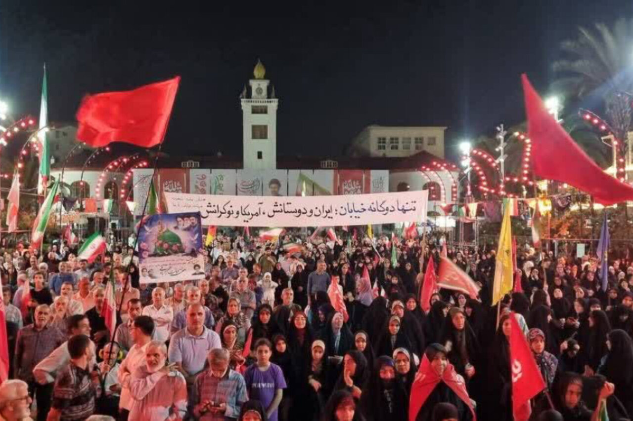 ۱۸۴ شب هم‌عهدی در میدان رشت؛ روایت تداوم اجتماع برای خونخواهی امام شهید