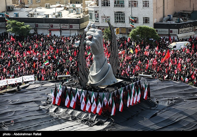 تولد فرزند شهیدی که رهبر انقلاب بر زنده‌ نگه‌ داشتن نامش تأکید دارند