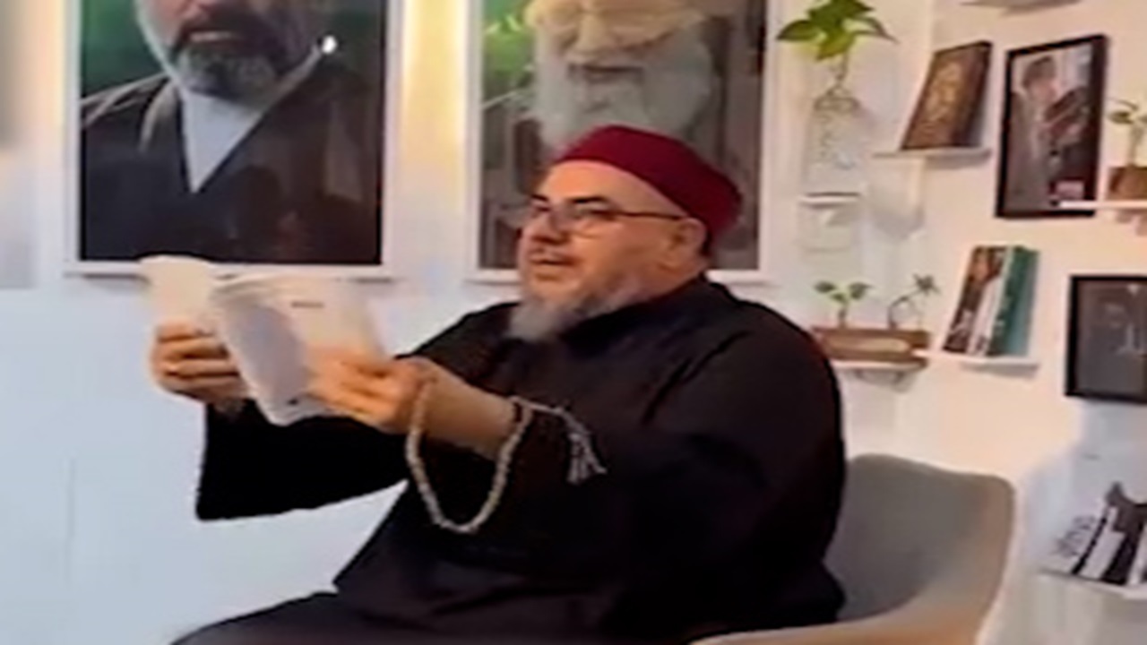 امام جماعت اهل‌سنت عراق: هرکس در برابر آمریکا بایستد زیر پرچم او می‌روم؛ به آیت‌الله خامنه‌ای افتخار می‌کنم
