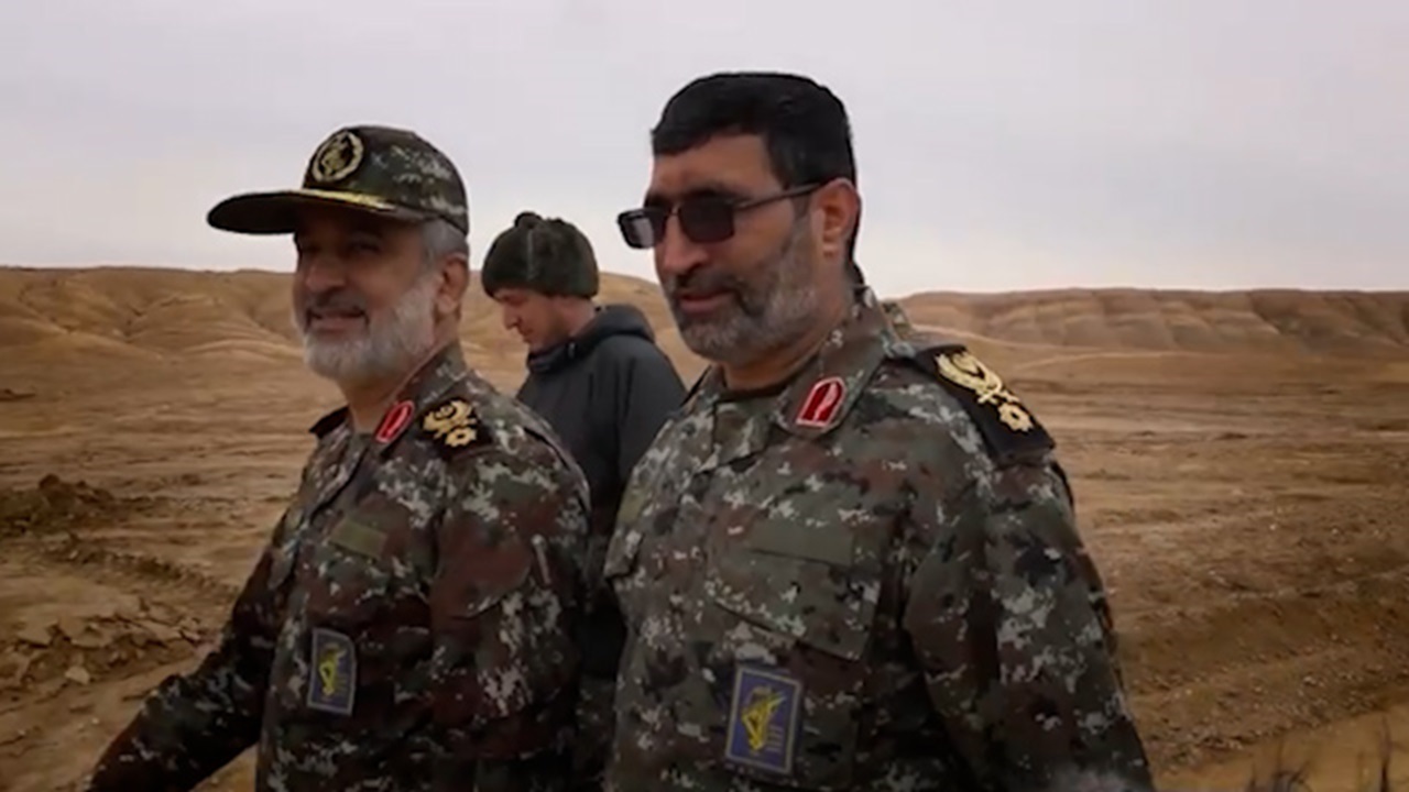 فیلم کمتر دیده‌شده از سرداران شهید حاجی‌زاده و باقری در رزمایش پیامبر اعظم ۱۵ منتشر شد