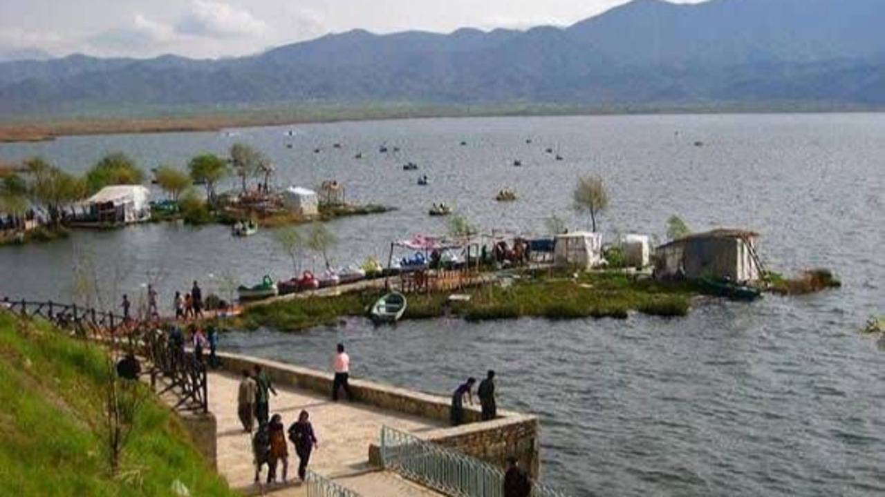 کردستان در جمع استان‌های پیشتاز جذب گردشگر خارجی؛ رشد ۳۱ درصدی عملکرد ثبت شد