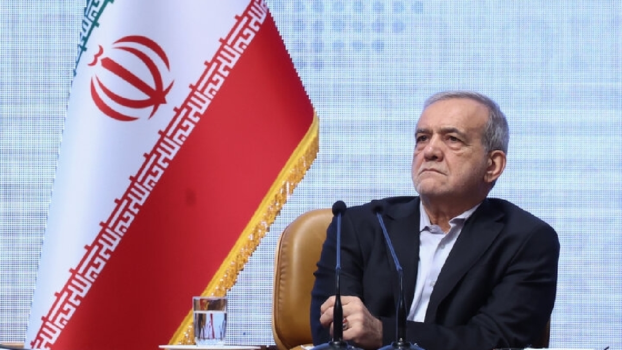 پزشکیان: حمایت از محرومان فلسفه اصلی حکمرانی است؛ مساجد باید محور حل مسائل محله شوند