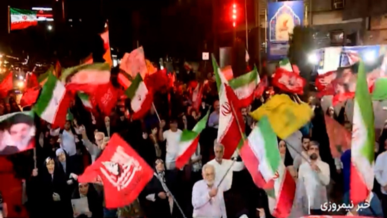 همبستگی ملی در صد و نود و دومین شب تجمعات؛ ابراز شادی مردم از اقتدار نیروهای مسلح