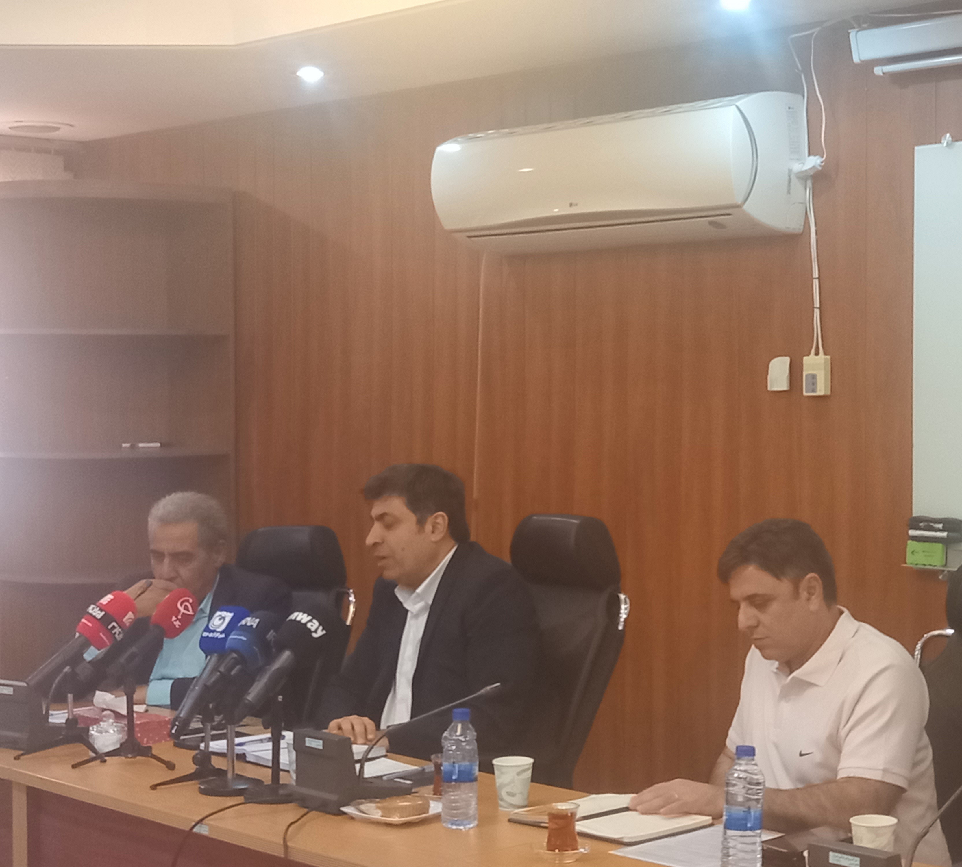 هزینه ۳۰ میلیونی خواب روزانه کامیون‌های یخچالی در مرز؛ درخواست سهمیه سوخت جداگانه برای یخچال‌ها