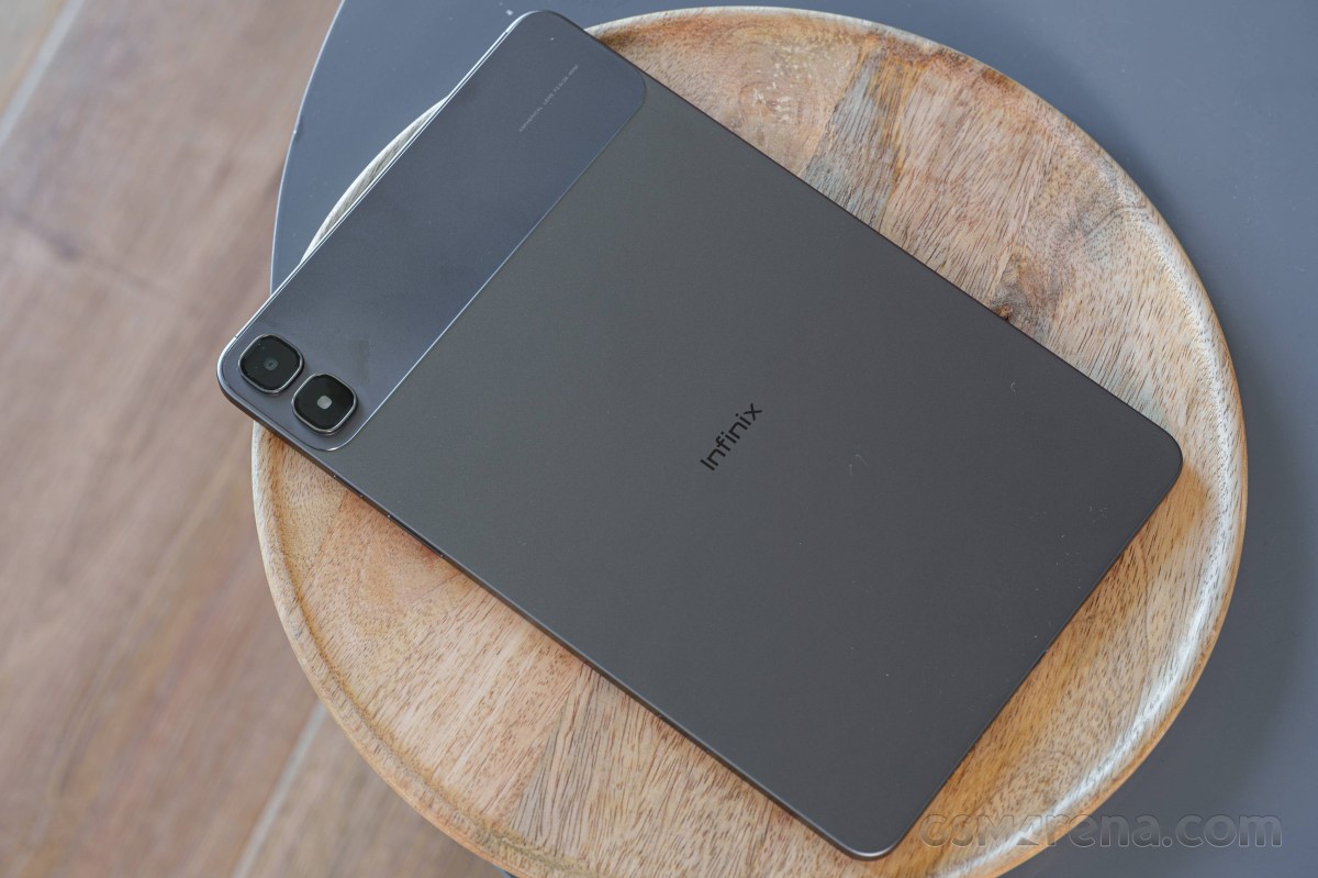 نمای نزدیک تبلت اینفینیکس XPAD 30 Pro
