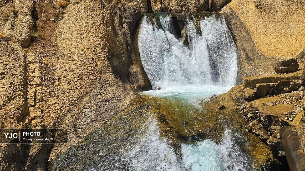 قاب‌های تماشایی از بام زاگرس؛ طبیعت بکر زردکوه بختیاری در لنز کوهنورد چهارمحالی