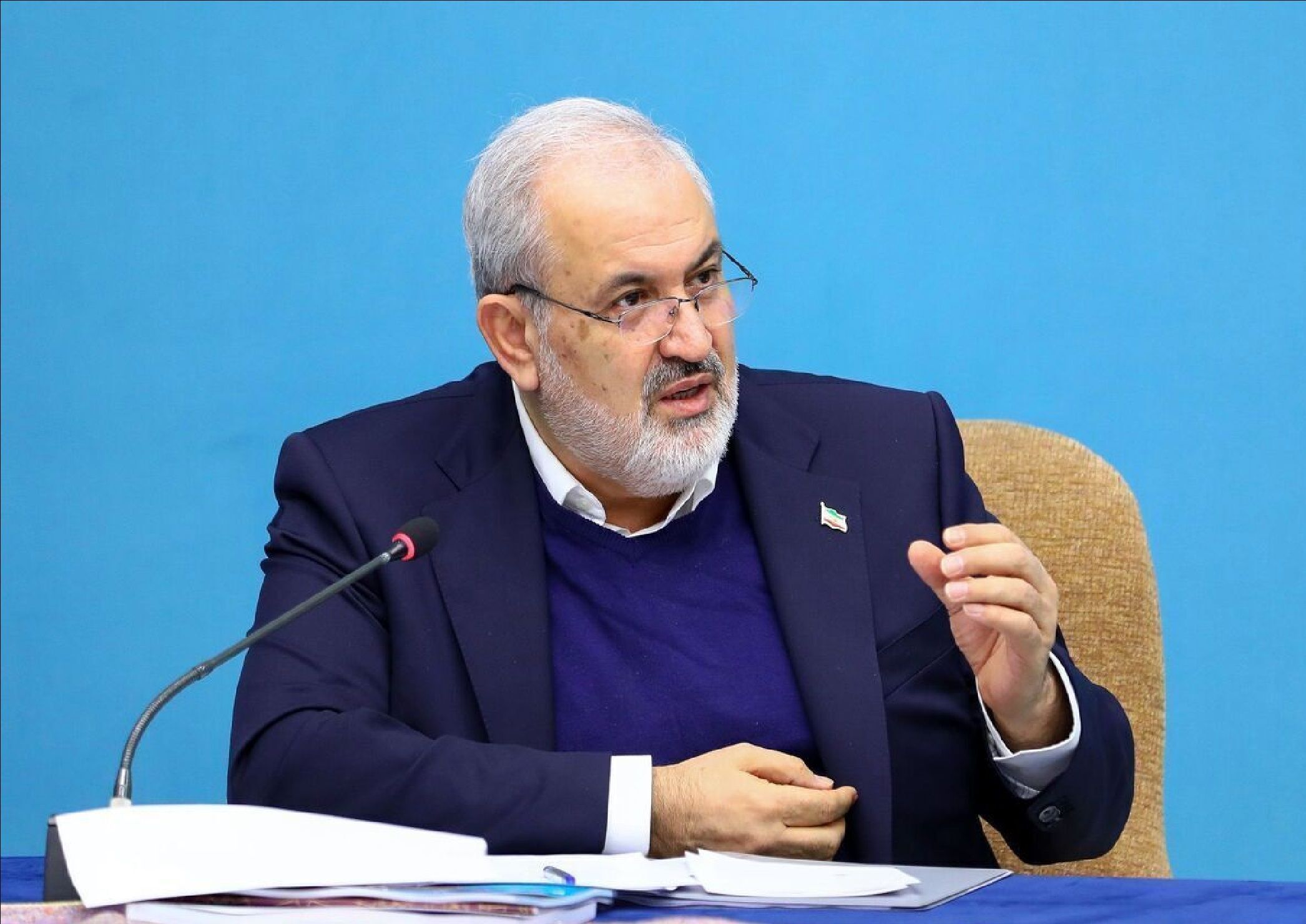 وزیر نیرو: اتصال شبکه برق ایران به روسیه از مسیر قفقاز پیگیری می‌شود