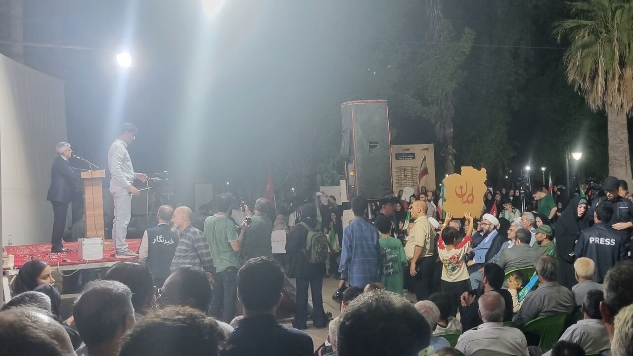 صد و نود و ششمین شب همبستگی در لامرد؛ حضور سخنگوی وزارت خارجه در جمع مردم