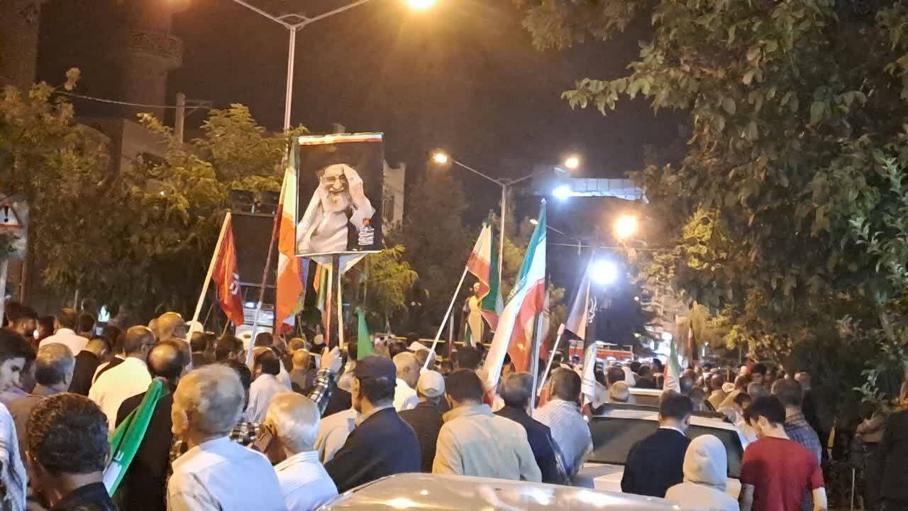 اجتماع مردم خوی در میدان مقاومت
