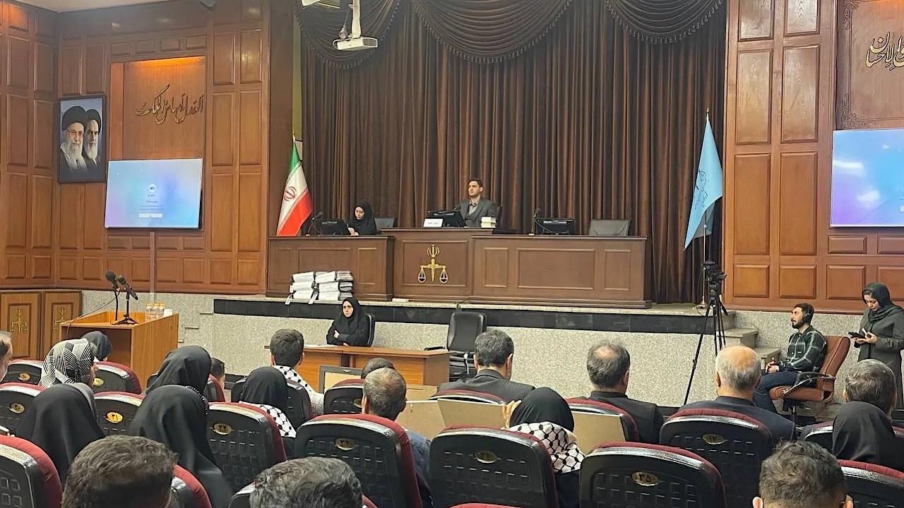 نخستین جلسه دادگاه دعوای ۳۵۲ هزار ایرانی علیه آمریکا و اسرائیل درباره جنگ ۱۲ روزه برگزار شد