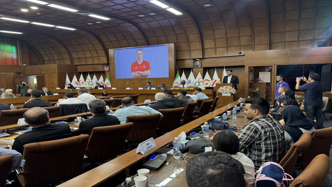 قرعه‌کشی فصل جدید لیگ برتر هندبال مردان و آیین بدرقه ملی‌پوشان در آکادمی المپیک برگزار شد