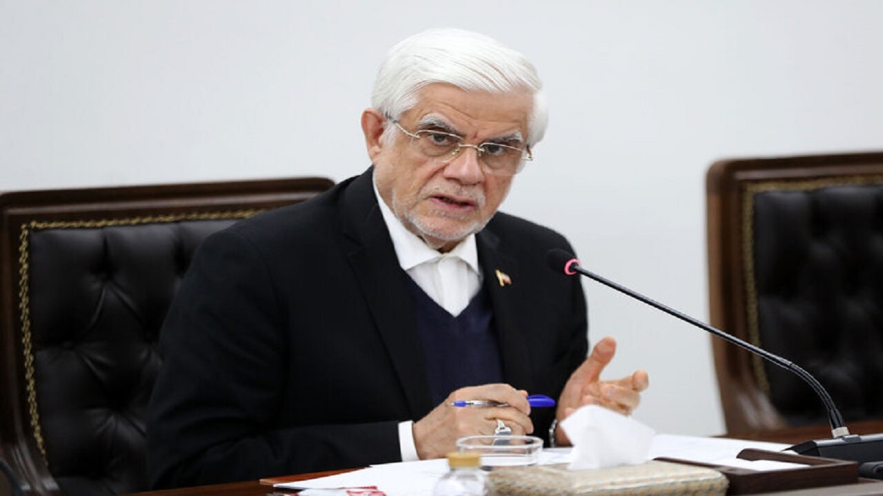 عارف: با وجود محاصره اقتصادی، واردات هیچ کالایی متوقف نشده است