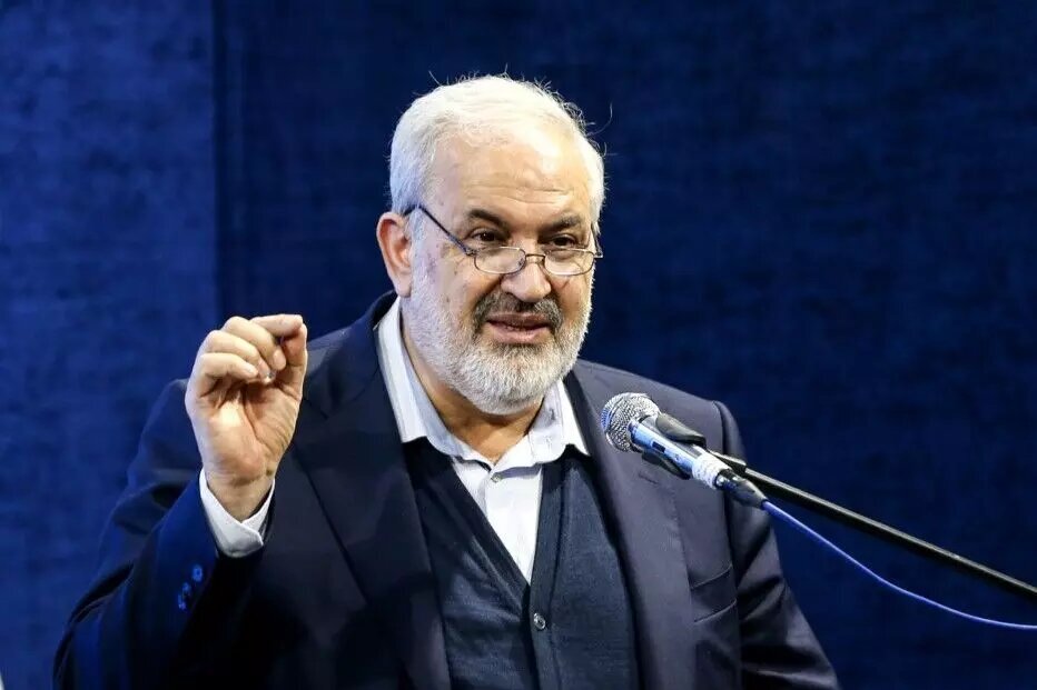 وزیر نیرو در شیراز: صنعت آب و برق ایران با تکیه بر توان داخل حتی بدون واردات هم پایدار می‌ماند