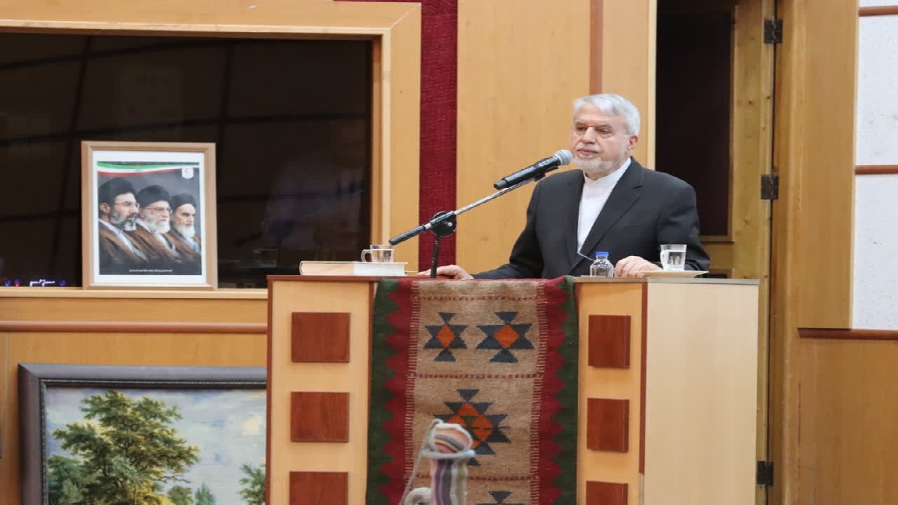 صالحی‌امیری: دولت با وجود تنگناهای اقتصادی، حقوق ملت را در دیپلماسی دنبال می‌کند