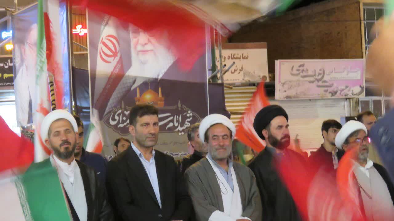 حضور مردم انقلابی هریس در تجمع شبانه