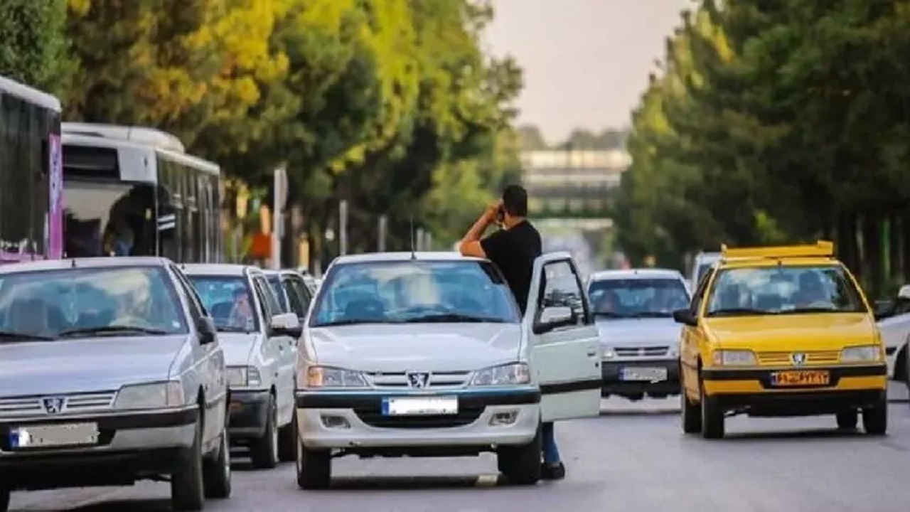 هشدار کارشناس ترافیک در البرز: بدون اصلاح فرهنگ رانندگی، پروژه‌های عمرانی راهگشا نیست
