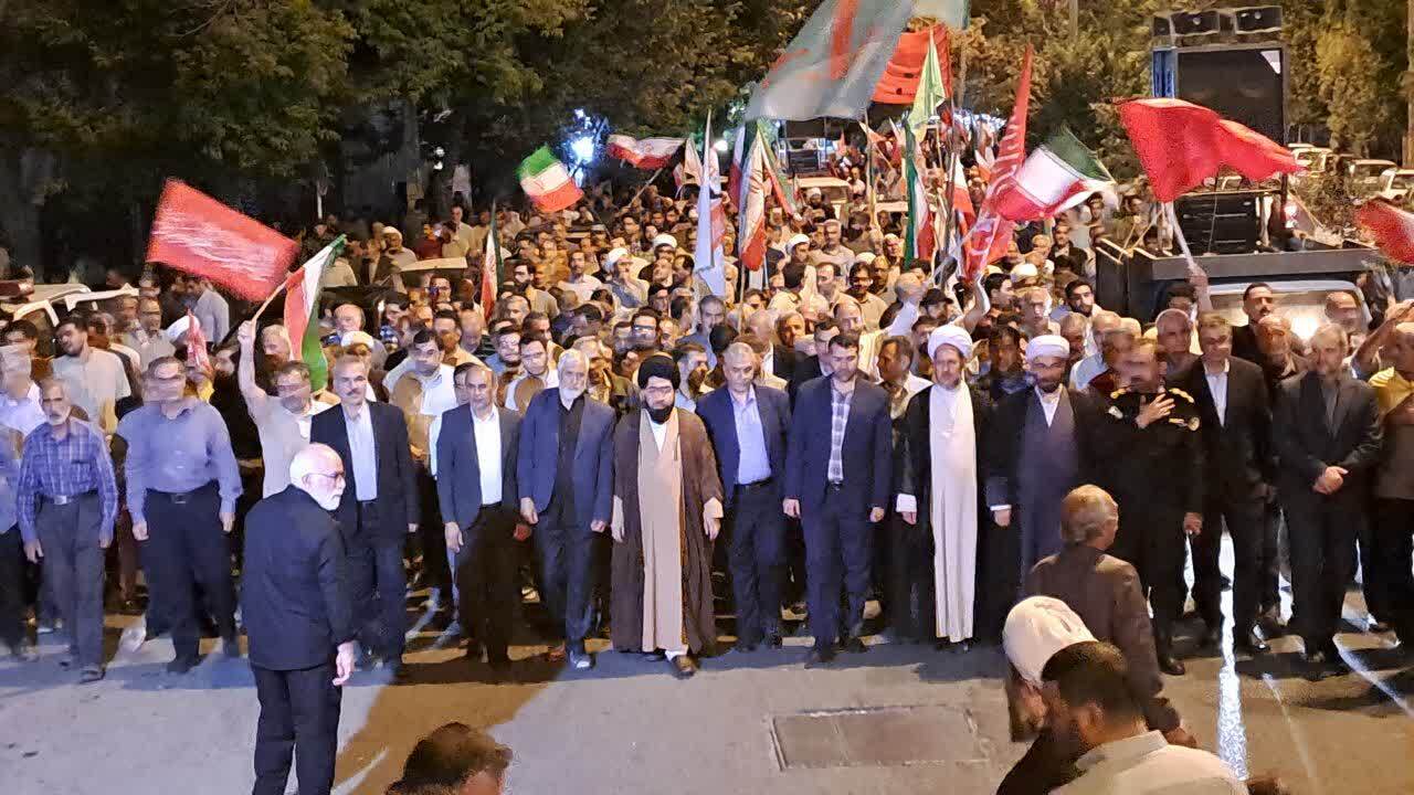 حضور باشکوه مردم خوی در قرار شبانه