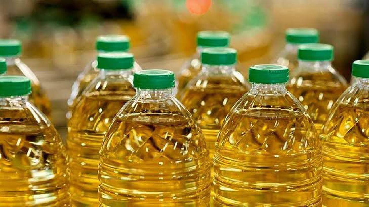 لو رفتن انبار مخفی روغن در گیلان؛ پلیس لنگرود ۵ تن کالای احتکار شده را توقیف کرد