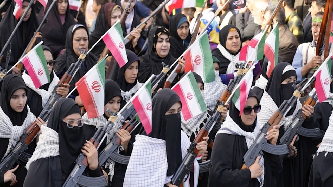 تبیین جایگاه ملت مبعوث در اندیشه امامین انقلاب؛ از میزان بودن رأی ملت تا ارتش ۹۰ میلیونی
