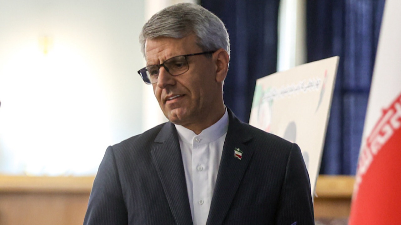 بقایی به مناسبت روز شعر و ادب فارسی: زبان پارسی گنج فرهنگ بشری و پلی میان ملت‌هاست