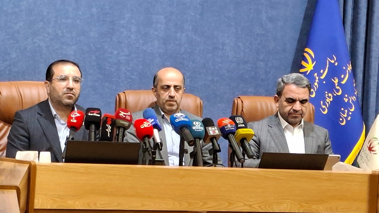 آموزش و پرورش: هوش مصنوعی دستیار معلم است، نه جانشین او