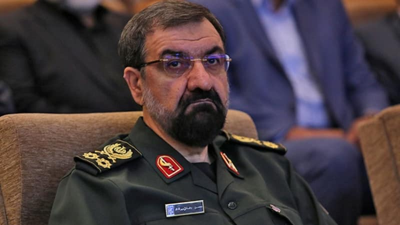 محسن رضایی: تهدیدهای ترامپ بی‌نتیجه است؛ ایران برای جنگ سرنوشت‌ساز آماده است