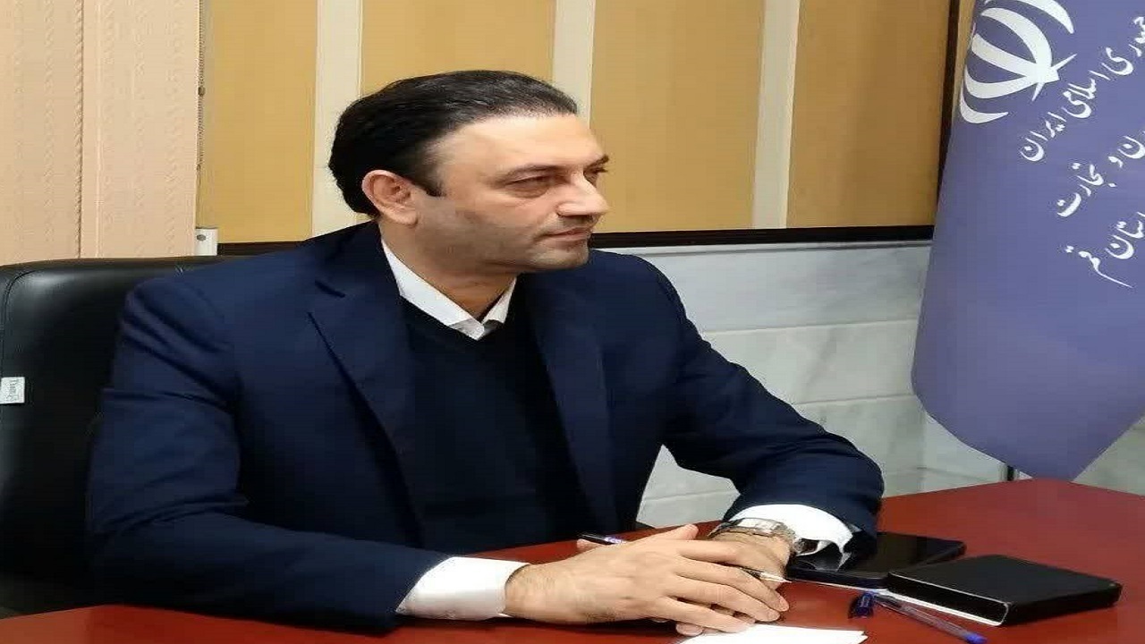 هشدار صمت قم نسبت به تنگنای نقدینگی تولید؛ ضرورت تسریع تسهیلات بانکی