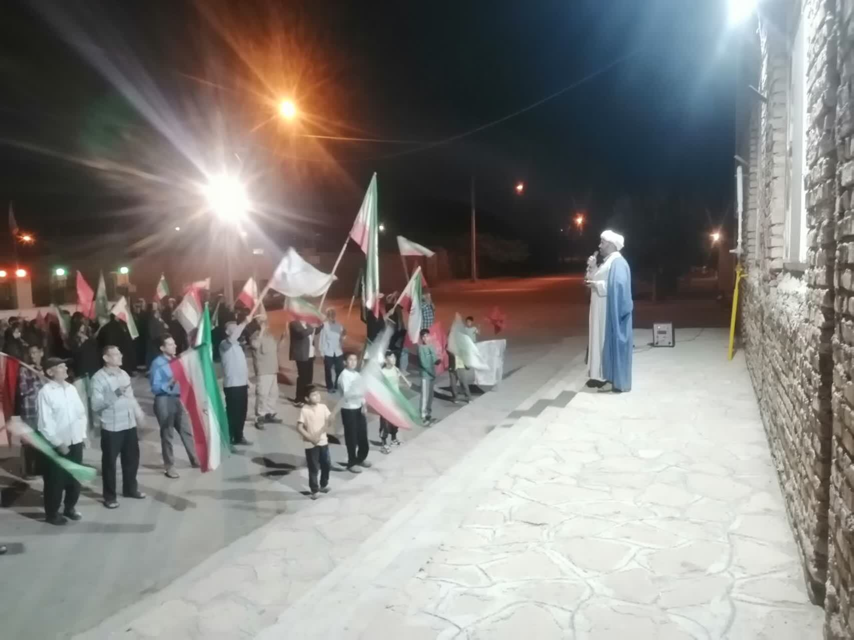 حضور شبانه مردم انارستانک در میدان مقاومت